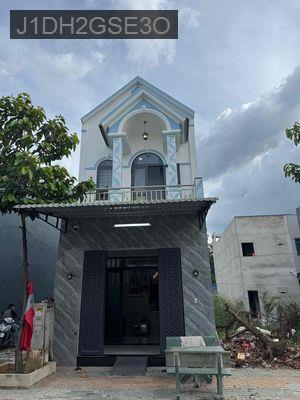 Cần bán nhà giống hình 2 ty 350 - Phường Tân Hiệp  -  Thị xã Tân Uyên  Cần bán nhà giống hình 2 ty 350 - Phường Tân Hiệp  -  Thị xã Tân Uyên