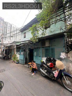 Loại nhà ở  153m +3 Phòng ngủ + 2 vệ sinh , lien hệ a thành *** - Phường 2  -  Quận 4 