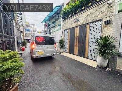 XE TẢI ĐẬU CỬA - GẦN 60M2 - A4 - SÂN THƯỢNG RỘNG - 3 CĂN RA MẶT TIỀN - Phường 12  -  Quận Gò Vấp 