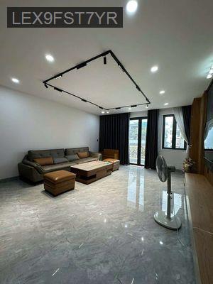 Nhà mặt tiền mới xây 5PN 7WC nở hậu có sổ hồng chính chủ - Phường 11  -  Quận Tân Bình 