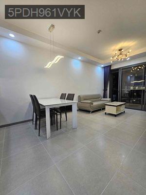 Căn hộ view hồ bơi cần tìm chủ mới - Phường 1  -  Quận 4 