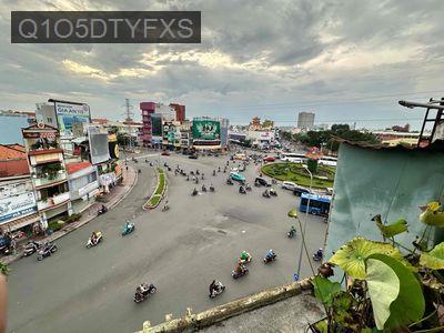 Chính chủ cần bán nhà mặt tiền ngay vòng xoay - Phường 12  -  Quận 6 