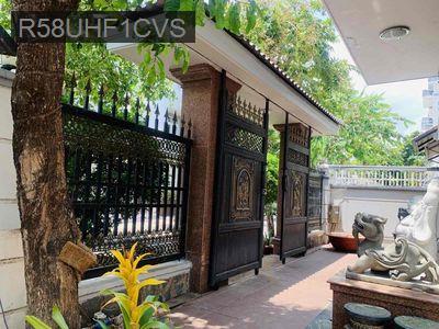 QUẬN 7: BIỆT THỰ  NẰM TOẠ LẠC TẠI KDC VEN SÔNG - SIÊU VIP. Giá 52ty3. - Phường Tân Phong  -  Quận 7  QUẬN 7: BIỆT THỰ  NẰM TOẠ LẠC TẠI KDC VEN SÔNG - SIÊU VIP. Giá 52ty3. - Phường Tân Phong  -  Quận 7