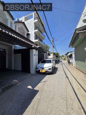 CHỈ VÀI CHỤC MÉT RA MẶT TIỀN - NHÀ ĐẸP VIEW VINHOME, CHỈ 4.2 TỶ - Phường Long Thạnh Mỹ  -  Quận 9 