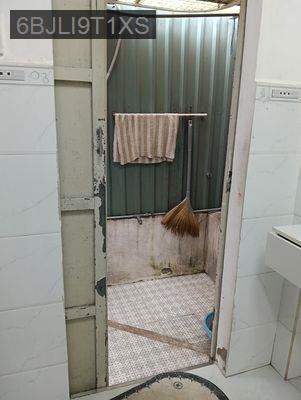 Nhà thông thoáng mát,khu an ninh yên tịnh - Phường 11  -  Quận 8 