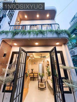 Bán nhà khu trung tâm TP.HCM, thích hợp mua ở, cho thuê, giữ tiền tốt - Phường 1  -  Quận 5 