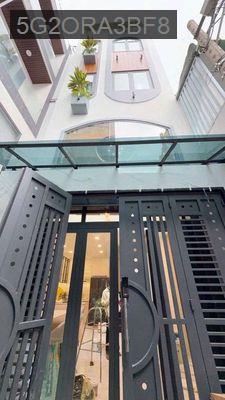 Nhà Nguyễn Đình Chiệu. Hẻm XH - Phường 4  -  Quận 3 