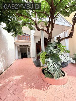 BÁN ĐẤT TẶNG LUÔN CĂN BIỆT THỰ KIỂU PHÁP GẦN SÂN BAY CẠNH MT VÀ CV HVT - Phường 4  -  Quận Tân Bình 