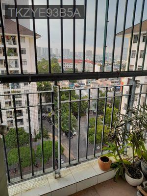 Chính chủ bán căn hộ 312 Lạc Long Quân, lô A 64m2 có thang máy 2.85 tỉ - Phường 5  -  Quận 11 