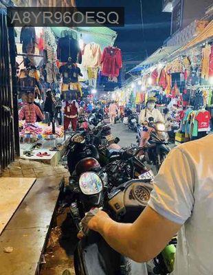 chính chủ cần tiền bán rẻ căn nhà mặt tiền chợ - Phường Linh Xuân  -  Quận Thủ Đức 