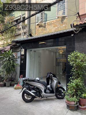 Nhà hxh Nguyễn Tri Phương 1 trệt, 3 lầu,1 st - Phường 9  -  Quận 10 