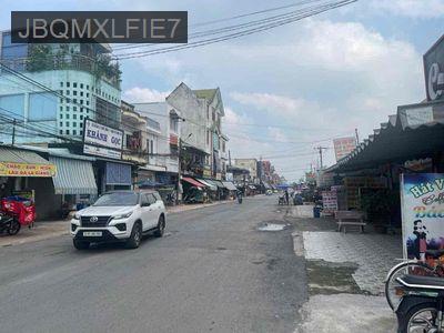 Bán nhà mặt tiền ngay chợ, 150m2 có dãy trọ, đường 14m rất đông đúc - Phường Bình Hòa  -  Thị xã Thuận An  Bán nhà mặt tiền ngay chợ, 150m2 có dãy trọ, đường 14m rất đông đúc - Phường Bình Hòa  -  Thị xã Thuận An