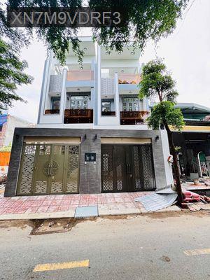 Nhà phố 1 trệt 2 lầu nằm ngay cổng Vạn Phúc. Cách MT QL13 chỉ 30m - Phường Hiệp Bình Phước  -  Quận Thủ Đức 