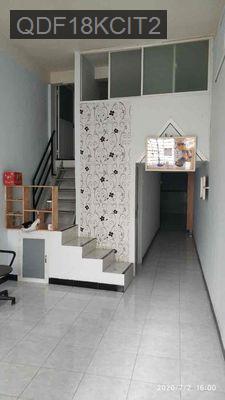 cần bán chung cư xóm chỉ lầu 1 52m2 - Phường 10  -  Quận 5 