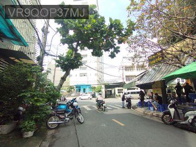 Sát đường Bình Phú !! bán nhà MT đường số 32c Quận 6 5 tầng chỉ 8.9 tỷ - Phường 10  -  Quận 6 