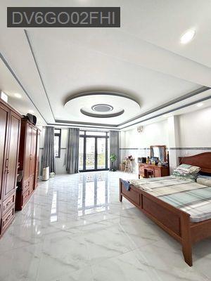 BÁN NHÀ GÒ DẦU 5 TẦNG ĐẸP GIÁP VỚI MẶT TIỀN ĐƯỜNG - Phường Tân Sơn Nhì  -  Quận Tân Phú 