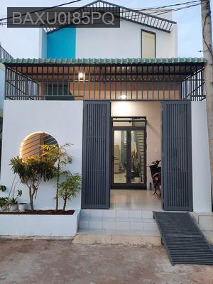 Nhà 1 trệt 1 lửng 5x22m, DTSD 147m2, 3PN, hẻm xe hơi, hướng Nam - Xã Long Hậu  -  Huyện Cần Giuộc 