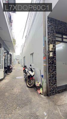 Nhà Bán CHÍNH CHỦ,1Trệt,1Lầu,2Pn,2Wc,có BanCông,có cửa hậu, góc Phố - Xã Bình Hưng  -  Huyện Bình Chánh 