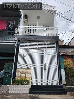 Kẹt tiền bán gấp căn nhà 60m2 ngay đường Lê Thị Hà, 2pn2wc, SHR, 1 tỷ8 - Xã Tân Xuân  -  Huyện Hóc Môn 