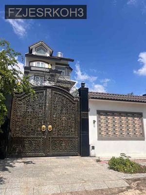 Biệt Thự Trí Kiệt đất 240m2 full thổ cư ngang 8 dài 30. Nhà 1 trệt 3 l - Phường Long Trường  -  Quận 9 