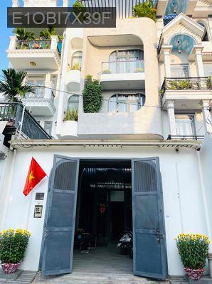 Bán nhà thiết kế đẹp full nội thất cao cấp. - Phường Bình Trị Đông A  -  Quận Bình Tân 