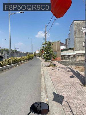 cần bán gấp đất ở có nhà hiện hữu ngay chân cầu long kiểng, 2 mặt tiền - Xã Nhơn Đức  -  Huyện Nhà Bè 