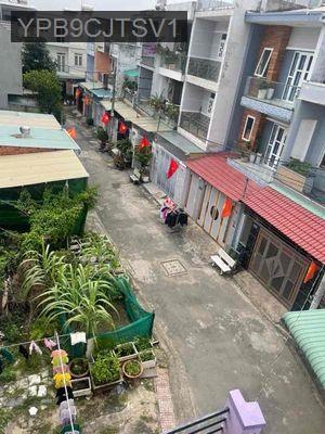 Bán nhà 1 trệt 2 lầu kiên cố 4pn P phú Hữu Q9 4,95 tỷ sổ hồng - Phường Phú Hữu  -  Quận 9 