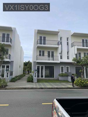 Chính chủ bán căn góc Shophouse hàng hiếm,trục đường 20m cạnh chung cư - Phường Phú Hữu  -  Quận 9 