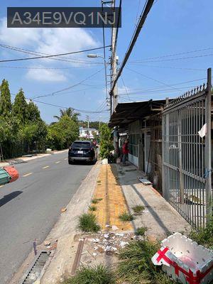 Cần Bán gấp Nhà MT Gần chợ Hóc Môn - Xã Tân Xuân  -  Huyện Hóc Môn 