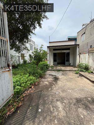 249M2 BÁN ĐẤT TẶNG NHÀ CÒN Ở ĐƯỢC NGAY DƯƠNG CÔNG KHI- NGANG LỚN 9,6M - Xã Tân Hiệp  -  Huyện Hóc Môn 