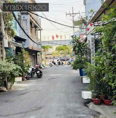 Nhà cũ 1trệt,2lầu,sân thượng. Hẻm 8m, 2 phut ra mặt tiền Võ Văn Kiệt - Phường 1  -  Quận 6 