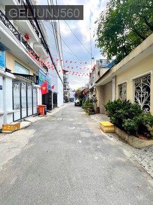 Nhà HXH 4m, gần Ngã Tư Ga, 2PN, Q.12, TPHCM - Phường Thạnh Xuân  -  Quận 12 