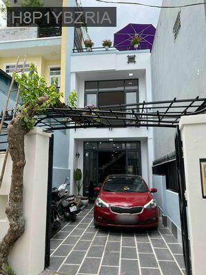 CHÍNH CHỦ bán nhà 2 tầng hẻm xe hơi, đất 100 m2, sử dụng 220 m2 - Phường Phước Long B  -  Quận 9 