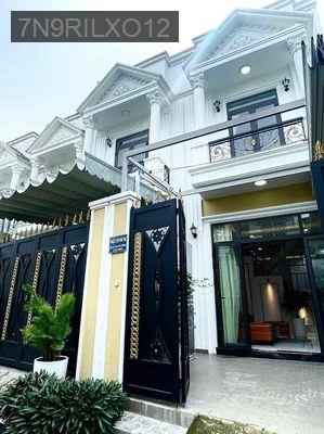 Bán căn nhà xinh gần ngay ngã tư ga có sân oto giá dưới 5 tỷ - Phường Thạnh Lộc  -  Quận 12 