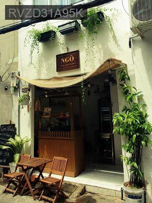 MẶT TIỀN TRỤC HUỲNH VĂN BÁNH - (P12 PHÚ NHUẬN)  GIÁ 2TY - Phường 11  -  Quận Phú Nhuận 