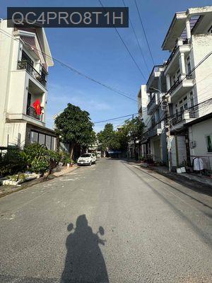 Nhà 2 căn 2 mặt đường 12m, gần chợ Bà Điểm, sổ hồng (ko trung gian) - Xã Bà Điểm  -  Huyện Hóc Môn 