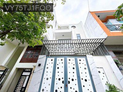 Bán nhà - Phường 4  -  Quận 3  - 38m² - 8.05tỷ