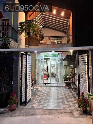 bán nhà gần chợ  bình chánh - dọn vào ở ngay - Xã Bình Chánh  -  Huyện Bình Chánh 