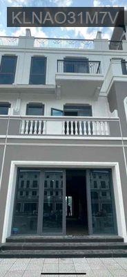 Bán gấp nhà mặt phố tiện kinh doanh - Thị trấn Hậu Nghĩa  -  Huyện Đức Hòa 