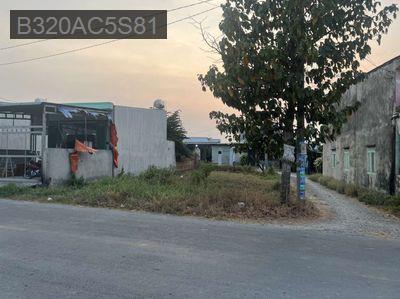 Cần bán lô đất ngay chợ đình đường tỉnh lộ 9 đất 2 mặt tiền - Xã Mỹ Hạnh Bắc  -  Huyện Đức Hòa 