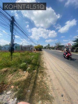 Bán mặt tiền DT826 diện tích 11x25m2 - Xã Mỹ Lệ  -  Huyện Cần Đước 