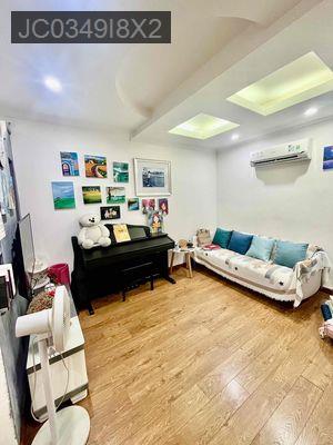 Căn hộ hướng nam mát mẻ, lầu 8, block tiện di chuyển nhất - Phường Tân Phong  -  Quận 7 