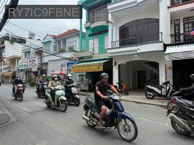 Bán nhà mặt tiền Nguyễn Quý Anh - Phường Tân Sơn Nhì  -  Quận Tân Phú 