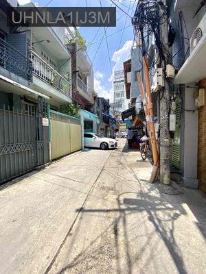 Nhà cách mặt đường Trường Chinh 30m, nhà xây 3 tầng, btct,có sân chơi, - Phường Tân Bình  -  Thị xã Dĩ An 