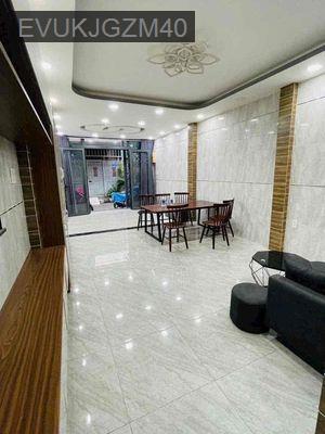 Bán nhà nằm ngay trung tâm đường Lê Văn Chí, Thủ Đức. Nhà đẹp, xinh - Phường Linh Trung  -  Quận Thủ Đức 