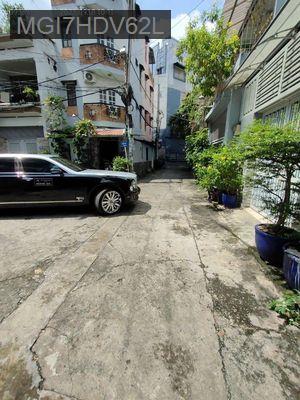 Hẻm xe tải đậu trước cửa ngay ngã Tư Phú Nhuận - Phường 3  -  Quận Phú Nhuận 