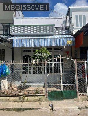 Bán nhà đẹp giá rẻ 2,2 tỷ 143m2 đường Song hành Xã Tân Hiệp Hóc Môn - Xã Tân Hiệp  -  Huyện Hóc Môn 