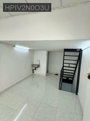 hẻm lớn Nguyễn Trãi  30m²  - Phường Cầu Ông Lãnh  -  Quận 1 