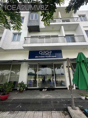 Bán nhà phố 3 tầng dt ngang 5 dài 17 mặt tiền đường 30m dự án sun casa - Phường Phú Hòa  -  Thành phố Thủ Dầu Một  Bán nhà phố 3 tầng dt ngang 5 dài 17 mặt tiền đường 30m dự án sun casa - Phường Phú Hòa  -  Thành phố Thủ Dầu Một