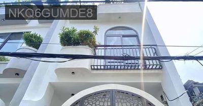 Xoay vốn bán nhà Cao Đạt, Q5/ Giá:3.1tỷ- DT 68m2(5x13,5m). Sổ sạch - Phường 6  -  Quận 5 